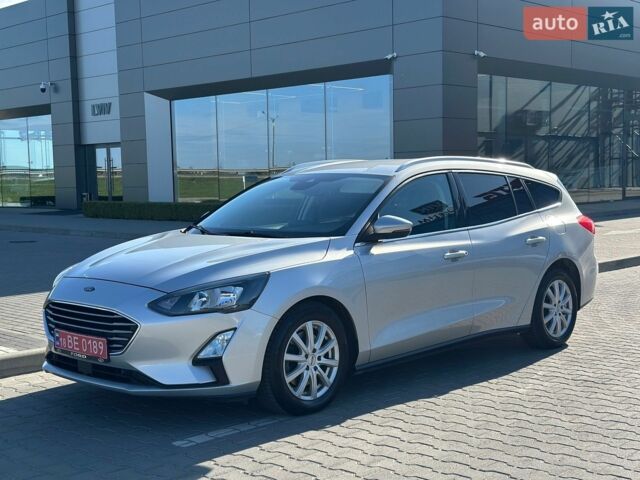 Сірий Форд Фокус, об'ємом двигуна 1.5 л та пробігом 180 тис. км за 13000 $, фото 1 на Automoto.ua