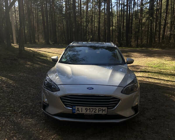 Серый Форд Фокус, объемом двигателя 1.5 л и пробегом 206 тыс. км за 12500 $, фото 1 на Automoto.ua