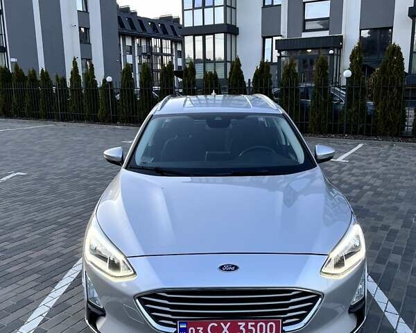 Серый Форд Фокус, объемом двигателя 1.5 л и пробегом 190 тыс. км за 13200 $, фото 1 на Automoto.ua