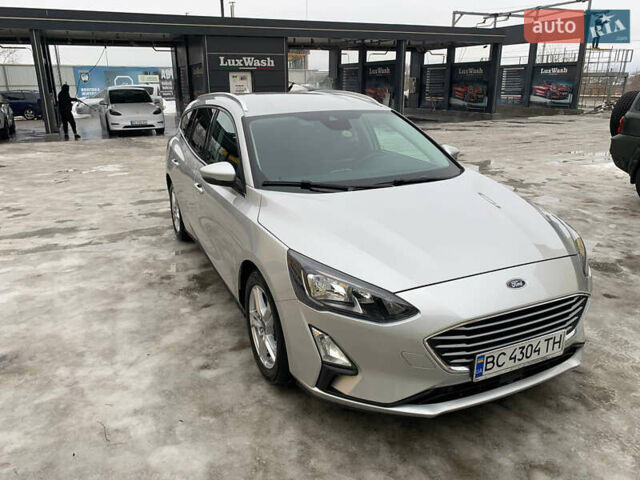 Сірий Форд Фокус, об'ємом двигуна 1.5 л та пробігом 157 тис. км за 13900 $, фото 1 на Automoto.ua