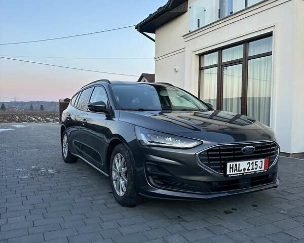 Сірий Форд Фокус, об'ємом двигуна 1.5 л та пробігом 135 тис. км за 15900 $, фото 1 на Automoto.ua