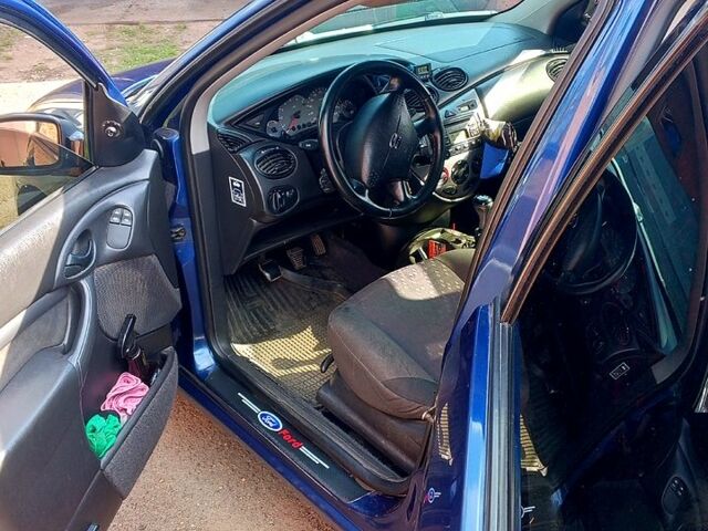 Синій Форд Фокус, об'ємом двигуна 1.6 л та пробігом 500 тис. км за 3500 $, фото 1 на Automoto.ua