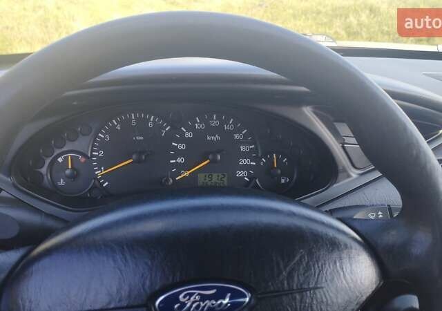 Синій Форд Фокус, об'ємом двигуна 1.6 л та пробігом 263 тис. км за 3150 $, фото 1 на Automoto.ua