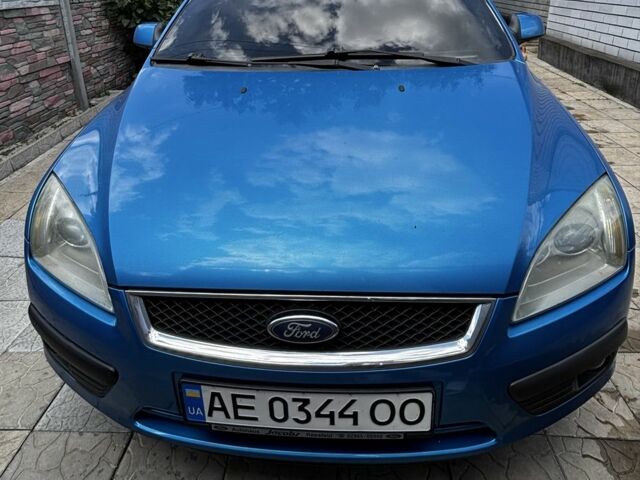 Синий Форд Фокус, объемом двигателя 2 л и пробегом 392 тыс. км за 3100 $, фото 1 на Automoto.ua