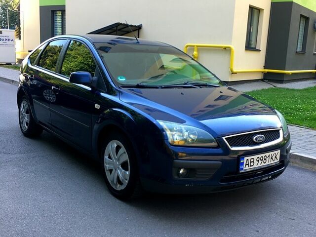 Синий Форд Фокус, объемом двигателя 1.6 л и пробегом 280 тыс. км за 4400 $, фото 1 на Automoto.ua