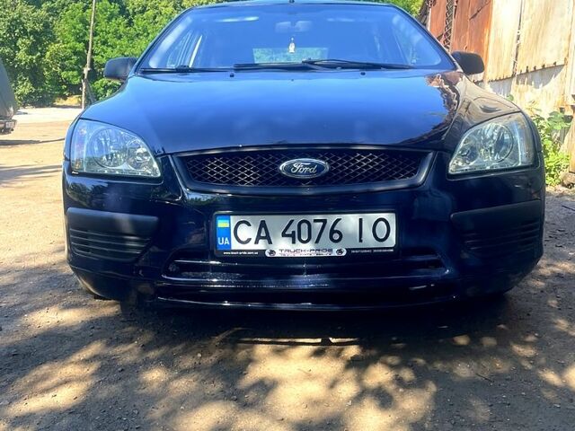 Синий Форд Фокус, объемом двигателя 1.4 л и пробегом 0 тыс. км за 4800 $, фото 1 на Automoto.ua