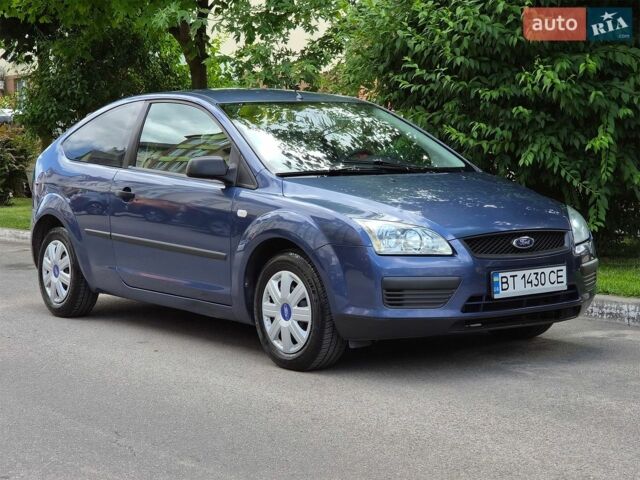 Синий Форд Фокус, объемом двигателя 1.4 л и пробегом 193 тыс. км за 3500 $, фото 1 на Automoto.ua