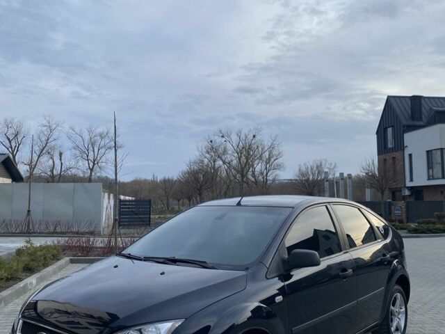 Синий Форд Фокус, объемом двигателя 1.6 л и пробегом 280 тыс. км за 3700 $, фото 1 на Automoto.ua