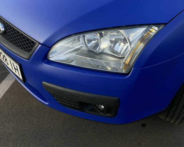 Синій Форд Фокус, об'ємом двигуна 1.6 л та пробігом 270 тис. км за 6100 $, фото 1 на Automoto.ua