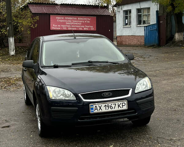 Синій Форд Фокус, об'ємом двигуна 1.4 л та пробігом 260 тис. км за 2600 $, фото 1 на Automoto.ua
