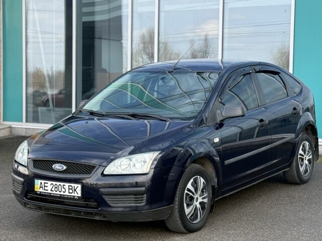 Синий Форд Фокус, объемом двигателя 1.4 л и пробегом 290 тыс. км за 3800 $, фото 1 на Automoto.ua