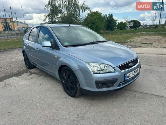 Синий Форд Фокус, объемом двигателя 2 л и пробегом 285 тыс. км за 2950 $, фото 1 на Automoto.ua