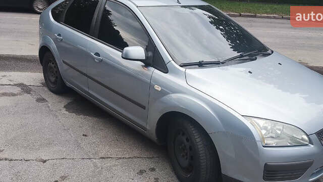 Синий Форд Фокус, объемом двигателя 1.6 л и пробегом 280 тыс. км за 5000 $, фото 1 на Automoto.ua