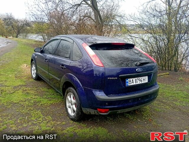 Синий Форд Фокус, объемом двигателя 1.6 л и пробегом 288 тыс. км за 4000 $, фото 1 на Automoto.ua