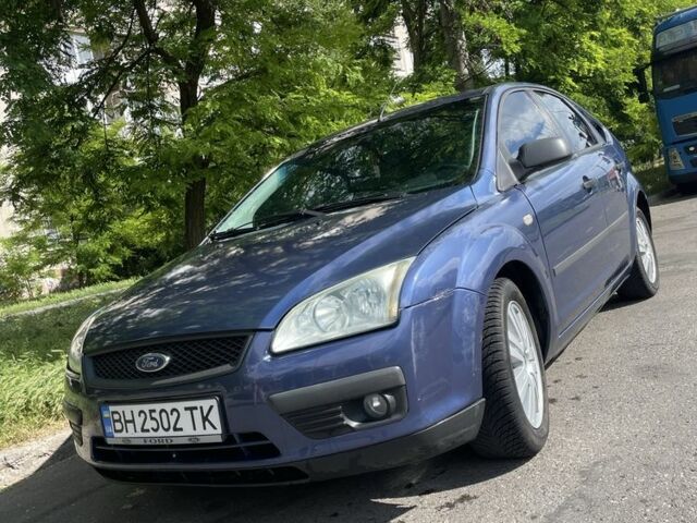 Синий Форд Фокус, объемом двигателя 1.4 л и пробегом 307 тыс. км за 3800 $, фото 1 на Automoto.ua