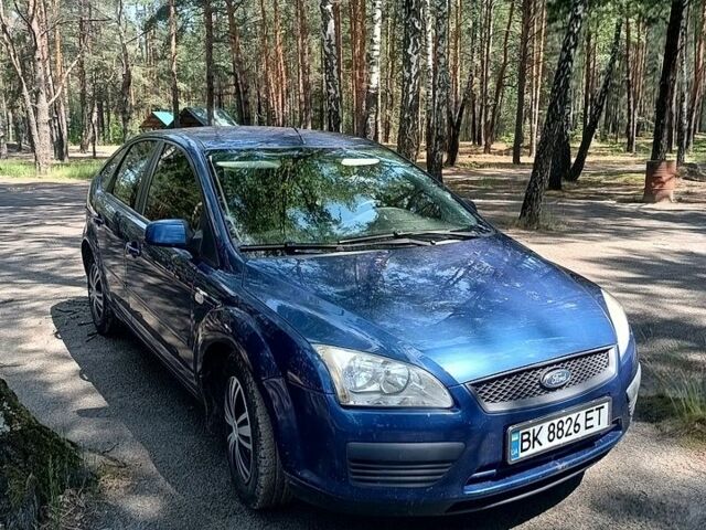 Синий Форд Фокус, объемом двигателя 1.6 л и пробегом 262 тыс. км за 3600 $, фото 1 на Automoto.ua