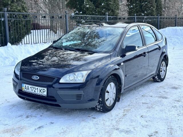 Синий Форд Фокус, объемом двигателя 1.4 л и пробегом 308 тыс. км за 3700 $, фото 1 на Automoto.ua