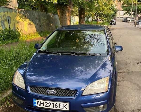 Синий Форд Фокус, объемом двигателя 1.6 л и пробегом 312 тыс. км за 5450 $, фото 1 на Automoto.ua