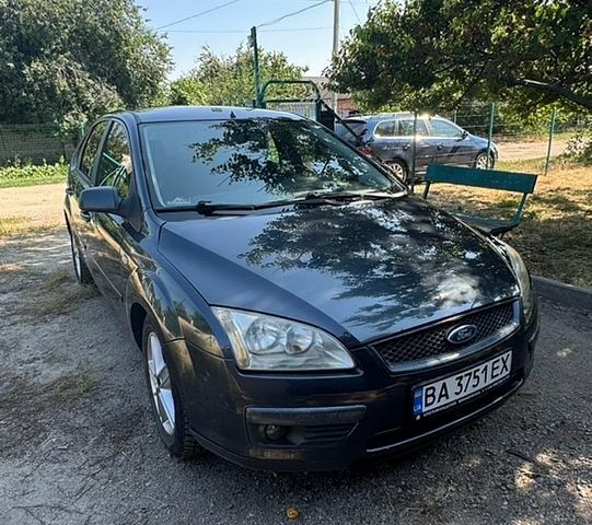 Синий Форд Фокус, объемом двигателя 1.6 л и пробегом 292 тыс. км за 3700 $, фото 1 на Automoto.ua