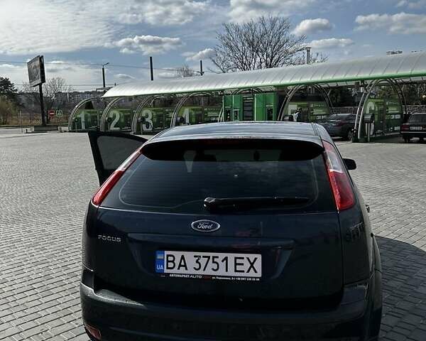 Синій Форд Фокус, об'ємом двигуна 1.6 л та пробігом 286 тис. км за 3900 $, фото 1 на Automoto.ua