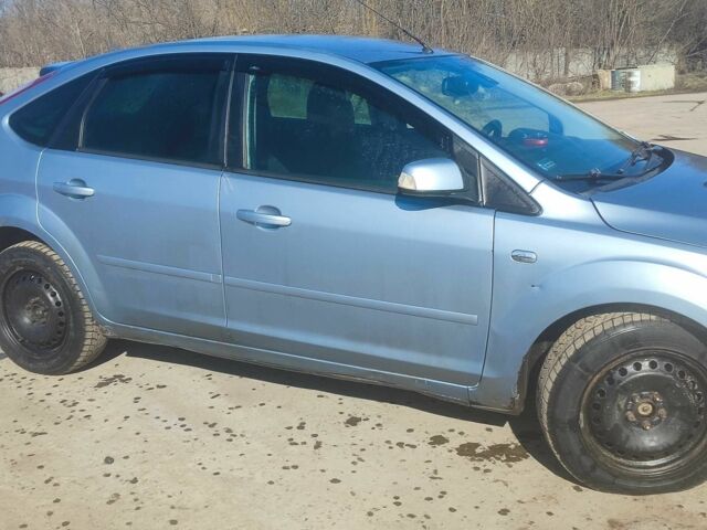Синий Форд Фокус, объемом двигателя 1.8 л и пробегом 330 тыс. км за 1650 $, фото 1 на Automoto.ua