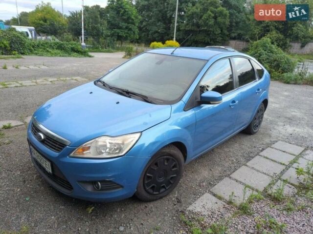 Синій Форд Фокус, об'ємом двигуна 1.6 л та пробігом 305 тис. км за 3900 $, фото 1 на Automoto.ua