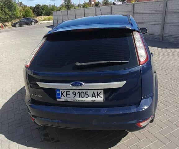 Синій Форд Фокус, об'ємом двигуна 2 л та пробігом 180 тис. км за 5400 $, фото 1 на Automoto.ua