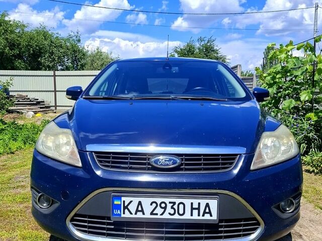 Синий Форд Фокус, объемом двигателя 2 л и пробегом 178 тыс. км за 5300 $, фото 1 на Automoto.ua