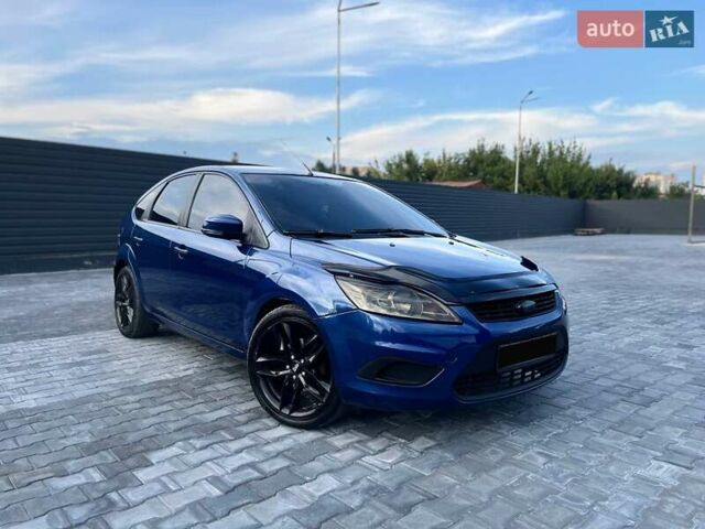 Синий Форд Фокус, объемом двигателя 1.6 л и пробегом 285 тыс. км за 5400 $, фото 1 на Automoto.ua