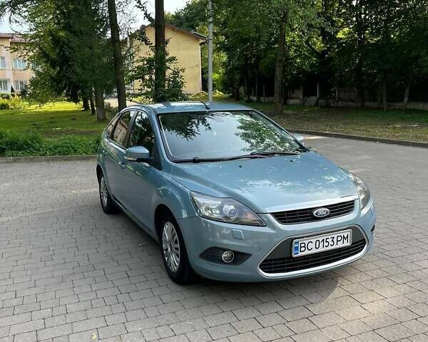 Синий Форд Фокус, объемом двигателя 1.6 л и пробегом 300 тыс. км за 5300 $, фото 1 на Automoto.ua