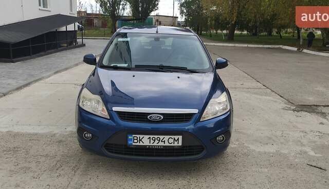 Синий Форд Фокус, объемом двигателя 1.6 л и пробегом 240 тыс. км за 5100 $, фото 1 на Automoto.ua