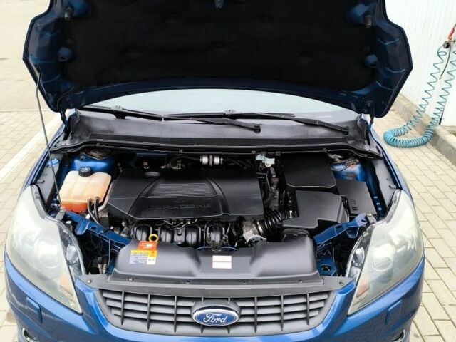 Синій Форд Фокус, об'ємом двигуна 2 л та пробігом 217 тис. км за 5500 $, фото 1 на Automoto.ua