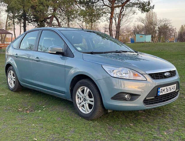 Синий Форд Фокус, объемом двигателя 1.6 л и пробегом 125 тыс. км за 5500 $, фото 1 на Automoto.ua