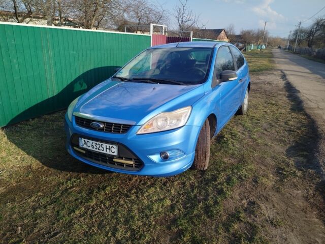 Синій Форд Фокус, об'ємом двигуна 1.4 л та пробігом 190 тис. км за 4300 $, фото 1 на Automoto.ua