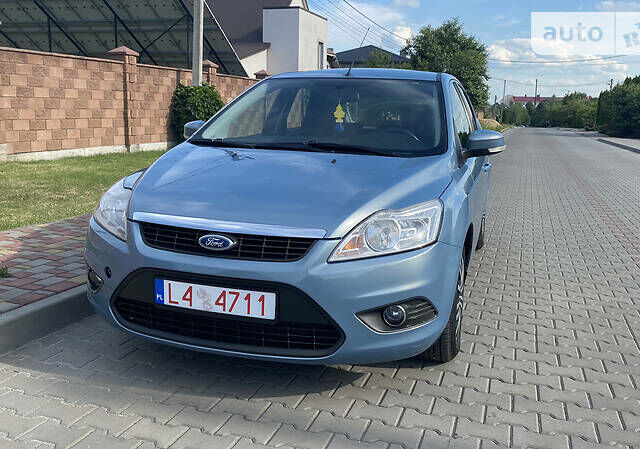 Синий Форд Фокус, объемом двигателя 1.6 л и пробегом 220 тыс. км за 4400 $, фото 1 на Automoto.ua