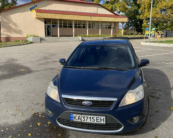 Синий Форд Фокус, объемом двигателя 2 л и пробегом 260 тыс. км за 5500 $, фото 1 на Automoto.ua