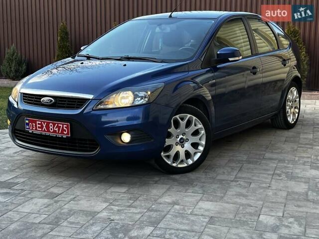 Синий Форд Фокус, объемом двигателя 1.6 л и пробегом 243 тыс. км за 6100 $, фото 1 на Automoto.ua
