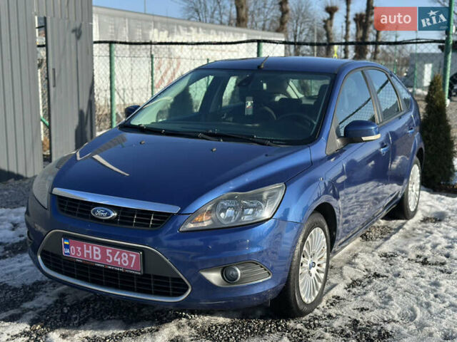 Синій Форд Фокус, об'ємом двигуна 1.8 л та пробігом 228 тис. км за 5700 $, фото 1 на Automoto.ua