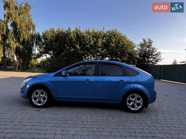 Синій Форд Фокус, об'ємом двигуна 2 л та пробігом 227 тис. км за 6200 $, фото 1 на Automoto.ua