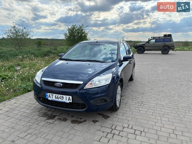 Синий Форд Фокус, объемом двигателя 1.4 л и пробегом 158 тыс. км за 4000 $, фото 1 на Automoto.ua