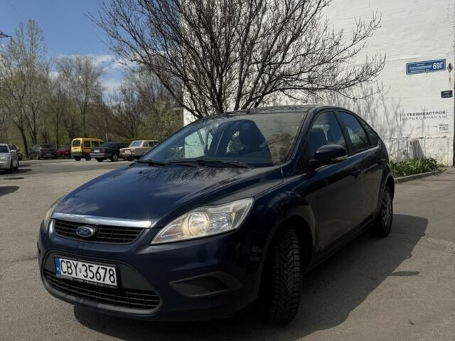 Синий Форд Фокус, объемом двигателя 1.6 л и пробегом 300 тыс. км за 2700 $, фото 1 на Automoto.ua