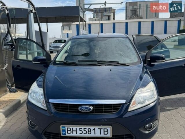 Синий Форд Фокус, объемом двигателя 1.4 л и пробегом 240 тыс. км за 5100 $, фото 1 на Automoto.ua