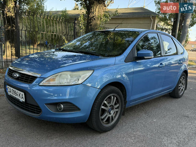 Синій Форд Фокус, об'ємом двигуна 1.6 л та пробігом 262 тис. км за 5300 $, фото 1 на Automoto.ua
