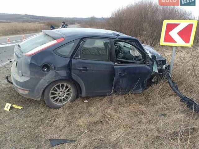 Синій Форд Фокус, об'ємом двигуна 1.56 л та пробігом 315 тис. км за 1295 $, фото 1 на Automoto.ua