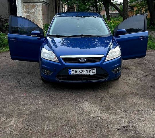 Синій Форд Фокус, об'ємом двигуна 1.6 л та пробігом 300 тис. км за 4300 $, фото 1 на Automoto.ua