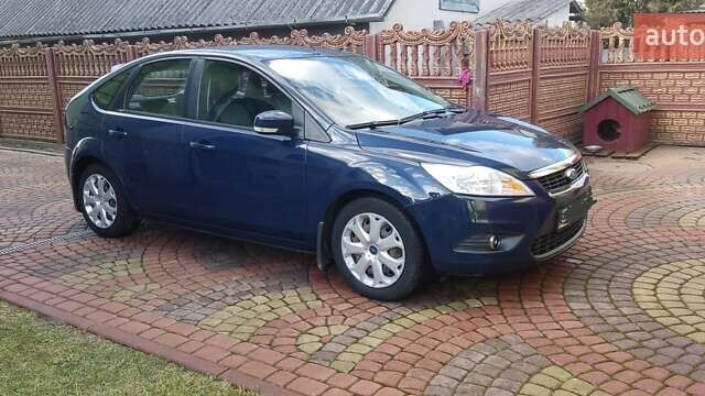 Синий Форд Фокус, объемом двигателя 1.6 л и пробегом 175 тыс. км за 5500 $, фото 1 на Automoto.ua