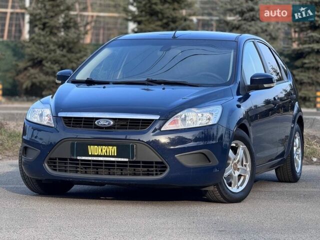 Синий Форд Фокус, объемом двигателя 1.39 л и пробегом 136 тыс. км за 5350 $, фото 1 на Automoto.ua