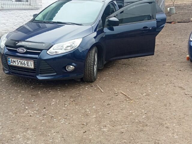 Синій Форд Фокус, об'ємом двигуна 2 л та пробігом 230 тис. км за 5300 $, фото 1 на Automoto.ua