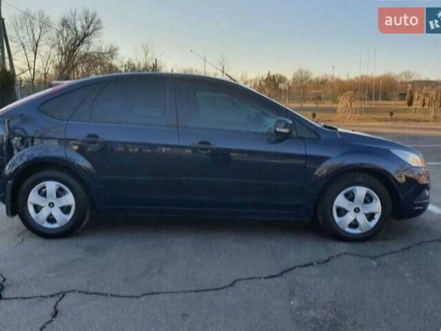 Синий Форд Фокус, объемом двигателя 1.4 л и пробегом 185 тыс. км за 6100 $, фото 1 на Automoto.ua
