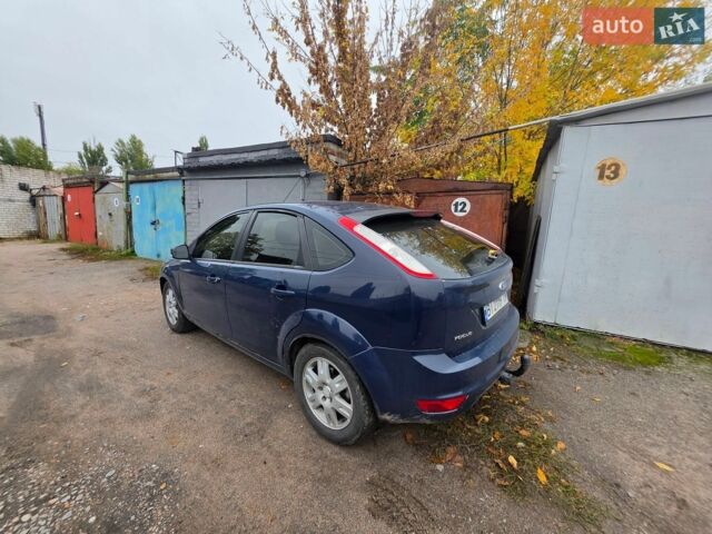 Синий Форд Фокус, объемом двигателя 1.6 л и пробегом 220 тыс. км за 4400 $, фото 1 на Automoto.ua